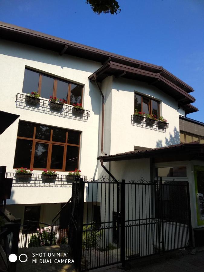 Casa Romaneasca 쿠티에데아게스 외부 사진