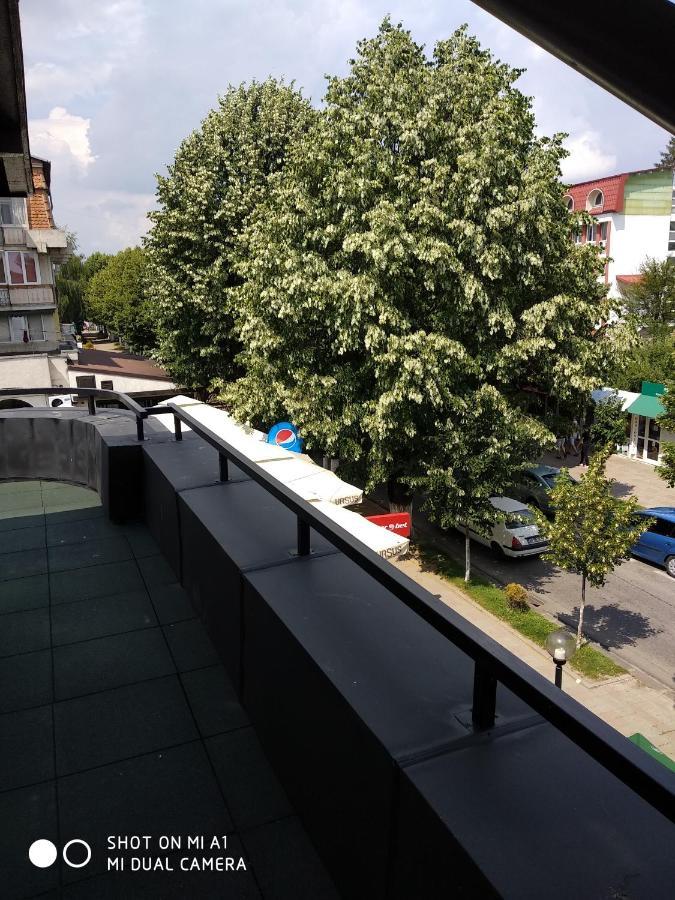 Casa Romaneasca 쿠티에데아게스 외부 사진