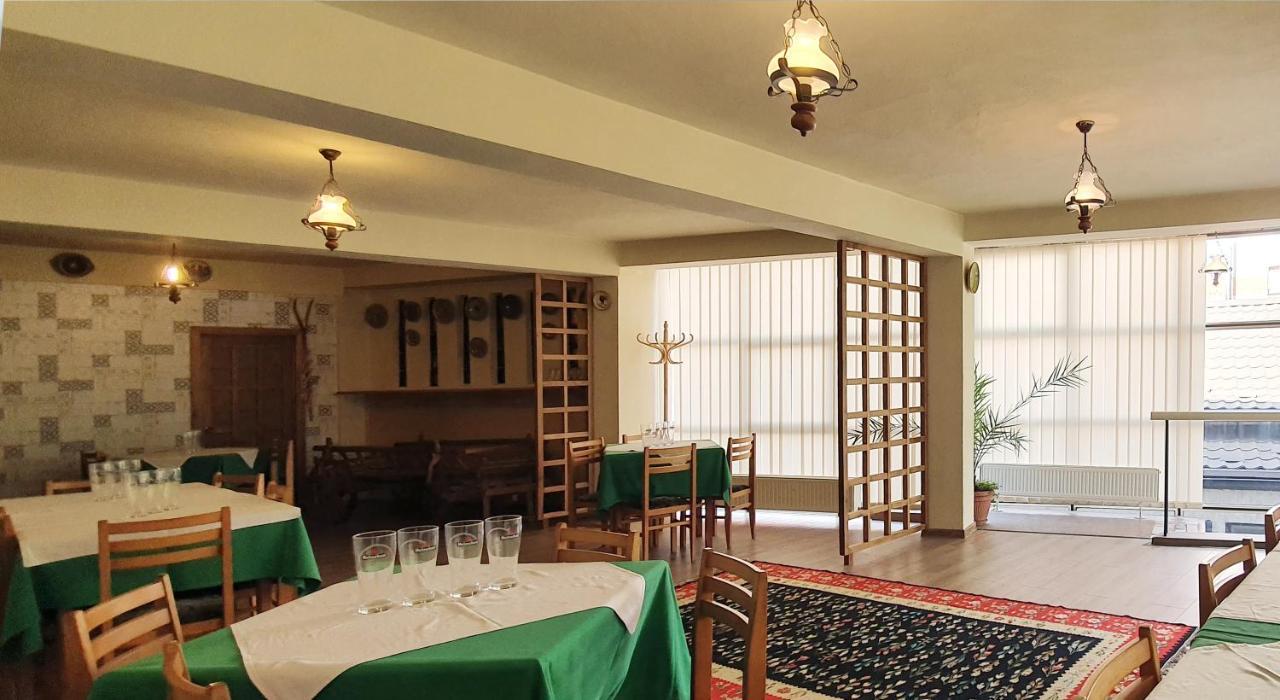 Casa Romaneasca 쿠티에데아게스 외부 사진